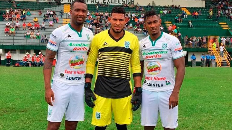 Platense de los panameños Calderón, Dixon y Hay Pino, a la final del fútbol "catracho"