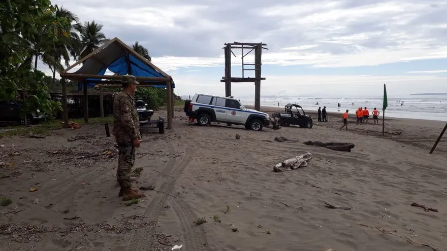 Unidades de la Fuerza de Tarea Conjunto se encuentra en las costas.