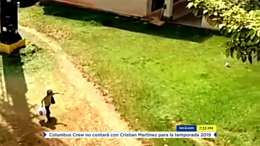 Personas arriesgan sus vidas para grabar un hecho