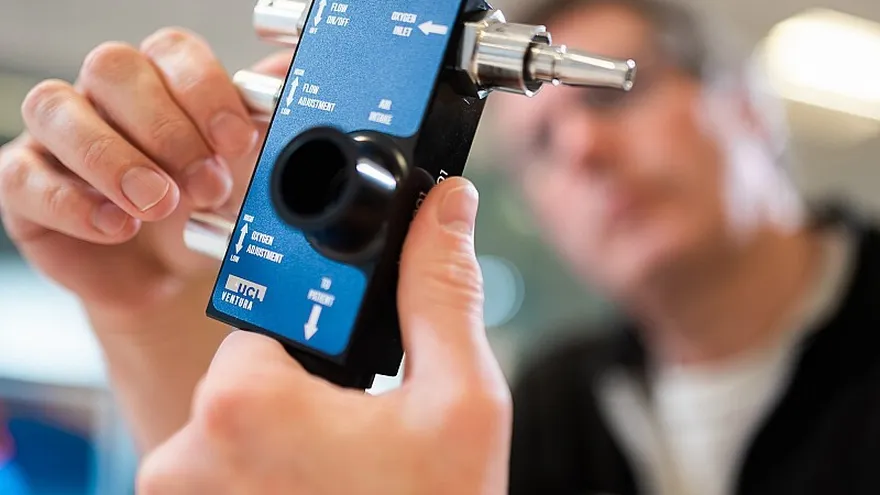 Respirador fabricado por escuderías de la Fórmula 1