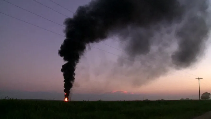 EEUU 16 muertos en accidente de avión militar en Mississippi