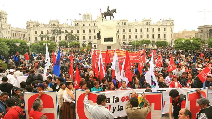 Protestas en Perú por corrupción judicial.