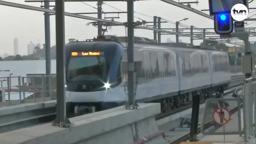 Metro vuelve a su horario regular