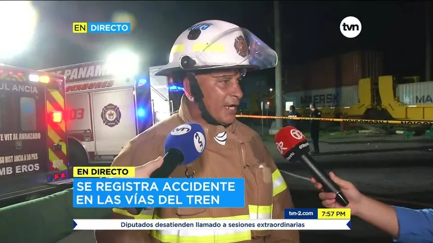 Bomberos hablan sobre colisión entre camión y tren