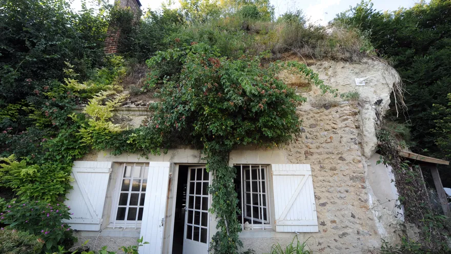 En la fotografía se muestra una vivienda rupestre en Troo, en el oeste de Francia.