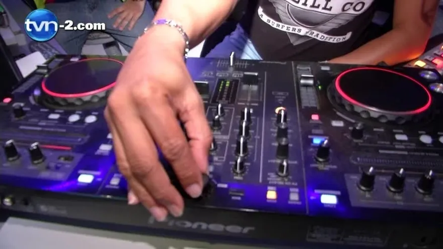 DJ detenido por piratería