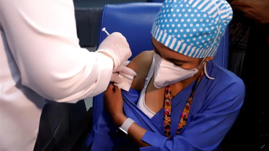 Puerto Rico inicia la aplicación de la segunda dosis de la vacuna contra la covid-19