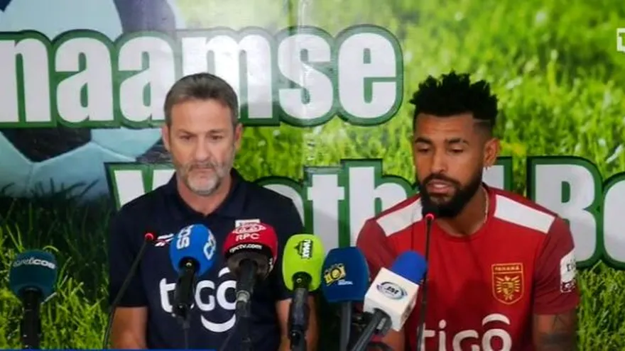 Thomas Christiansen y Aníbal Godoy en conferencia de prensa