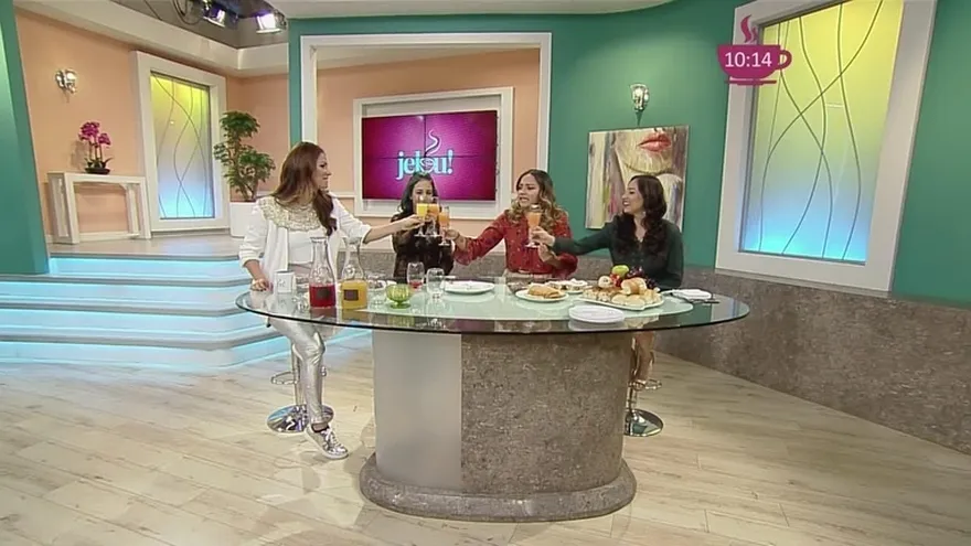 Ella revisó el celular de su novio y se encontró con tremenda sorpresa