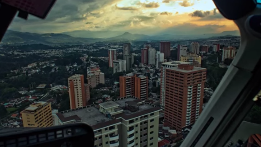 Vista de Ciudad de Guatemala desde un helicóptero en abril 2014.