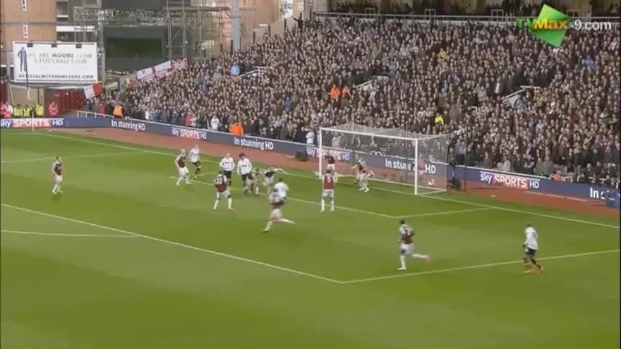 Doblete de Rooney da el triunfo al Manchester United