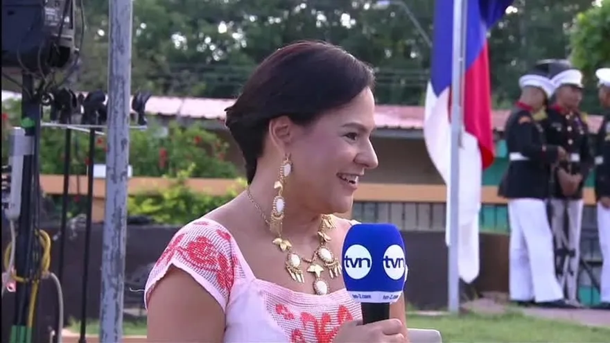 Distinguen a Ilya Marotta abanderada del 10 de Noviembre