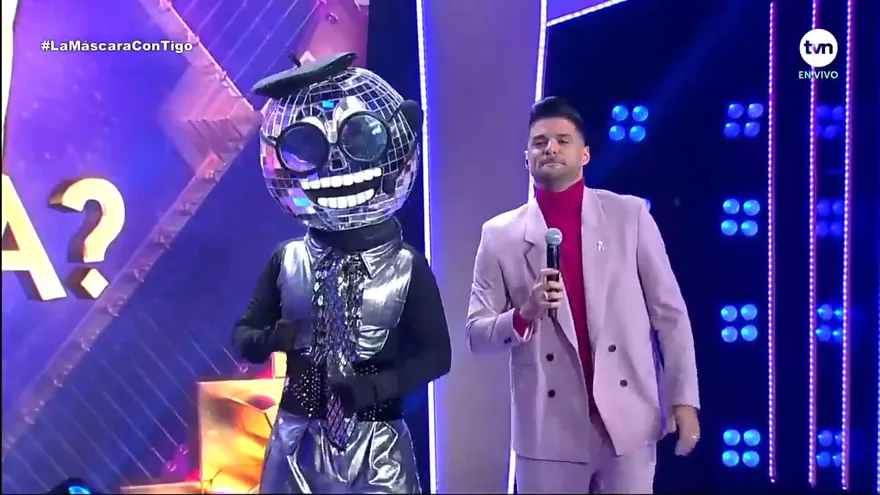 Bola Disco cantó Juliana