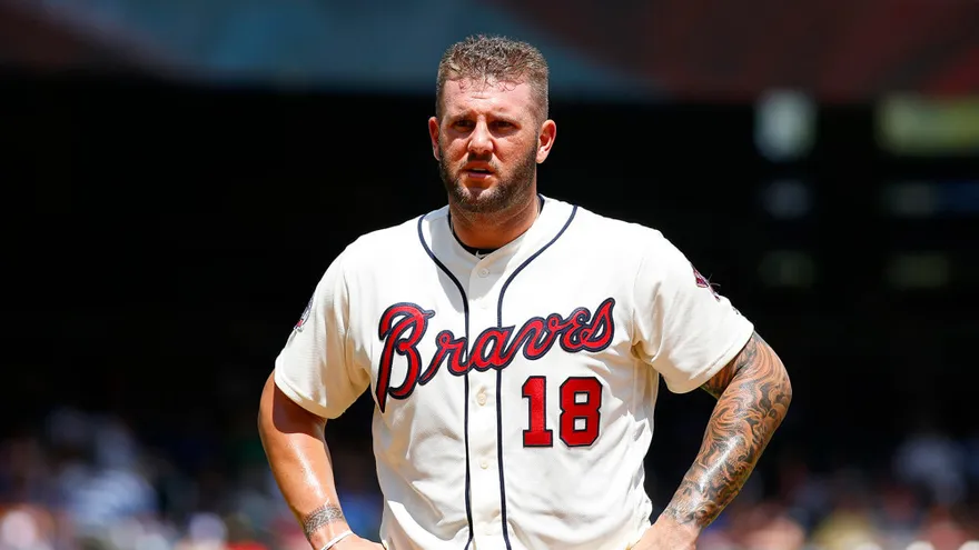 Alonso y Adams oficializan sus contratos en Grandes Ligas