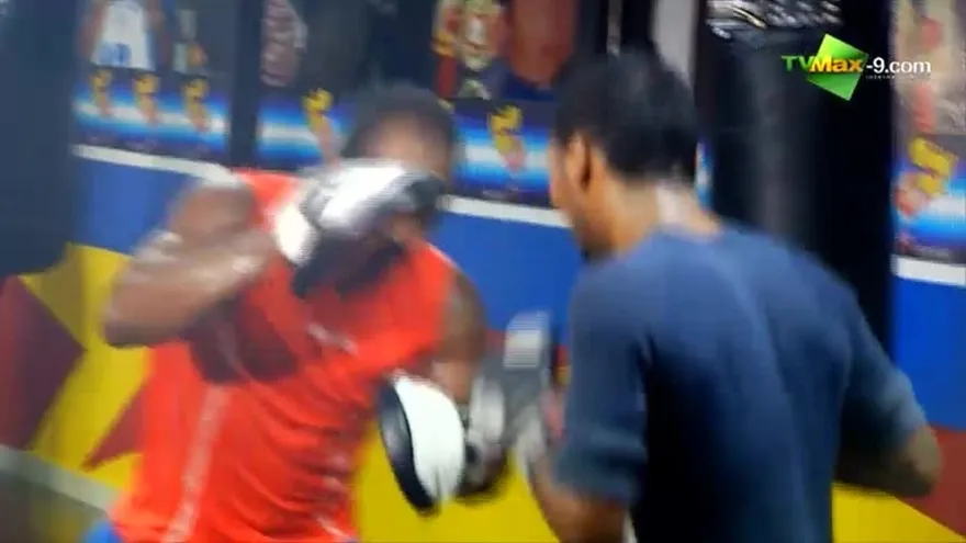 Entrenamiento con Anselmo Moreno previo a su defensa