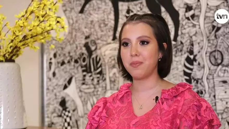Melisa Batres, Floreciendo sin raíces