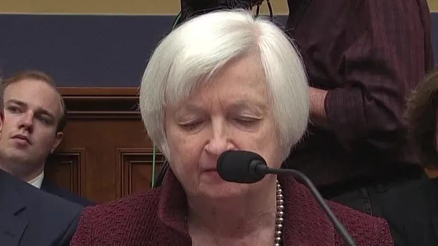 La Fed espera crecimiento económico y aumento inflacionario