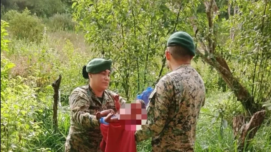 Las autoridades de Senafront se encargaron de trasladar a la recién nacida para brindarle atención médica tras ser hallada en una finca.
