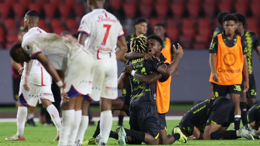 Plaza Amador vs Real España