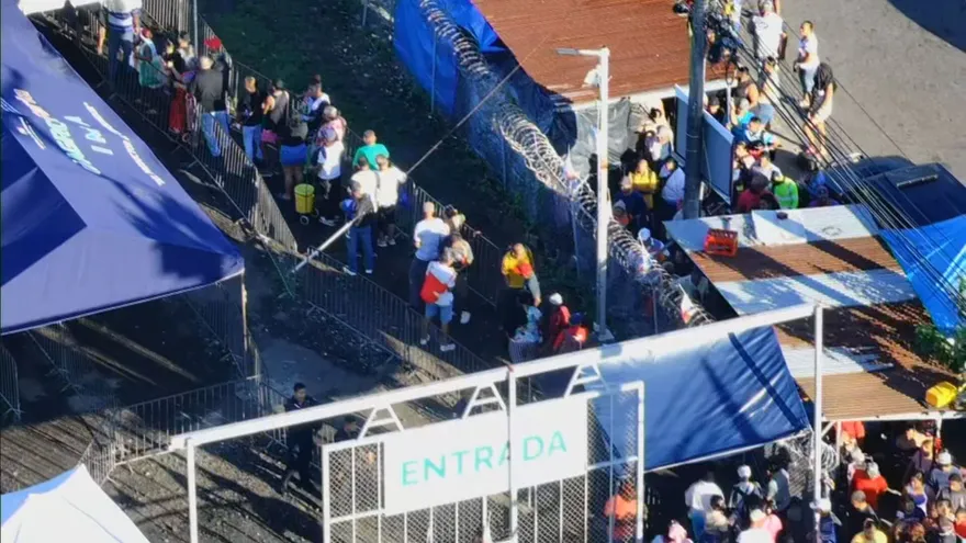 Largas ferias en tienda permanente del IMA en San Miguelito.