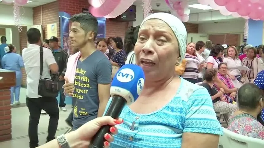 Celebran el día internacional contra el cáncer de mama