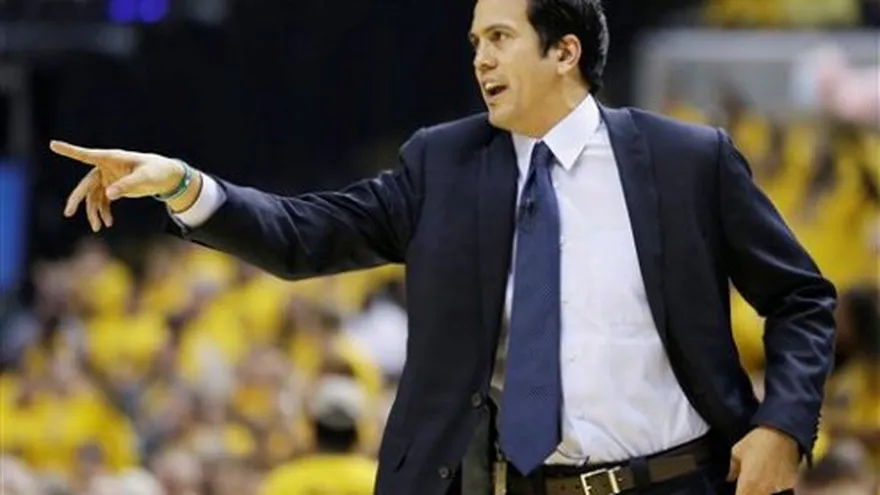 Spoelstra vs. Popovich, dos estilos diferentes