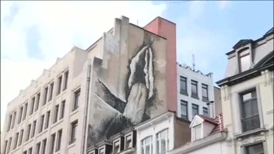 ¿Quién dibuja penes y vaginas gigantes en las paredes de Bruselas?