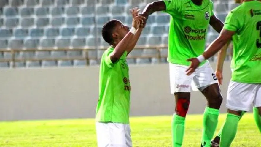 Los goles de Gabriel Torres y Ricardo Clarke