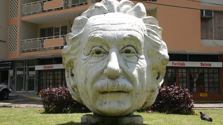 Plaza de Einstein, en Bella Vista.