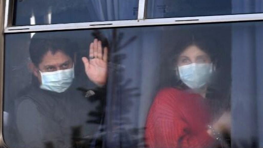 Algunos de los evacuados de China que llegaron a Ucrania