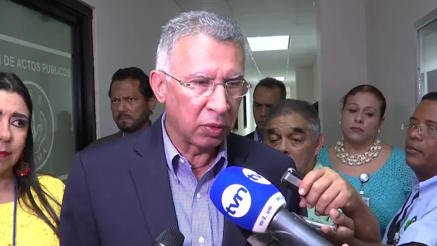 Consorcios presentan ofertas para ambulancias de la CSS