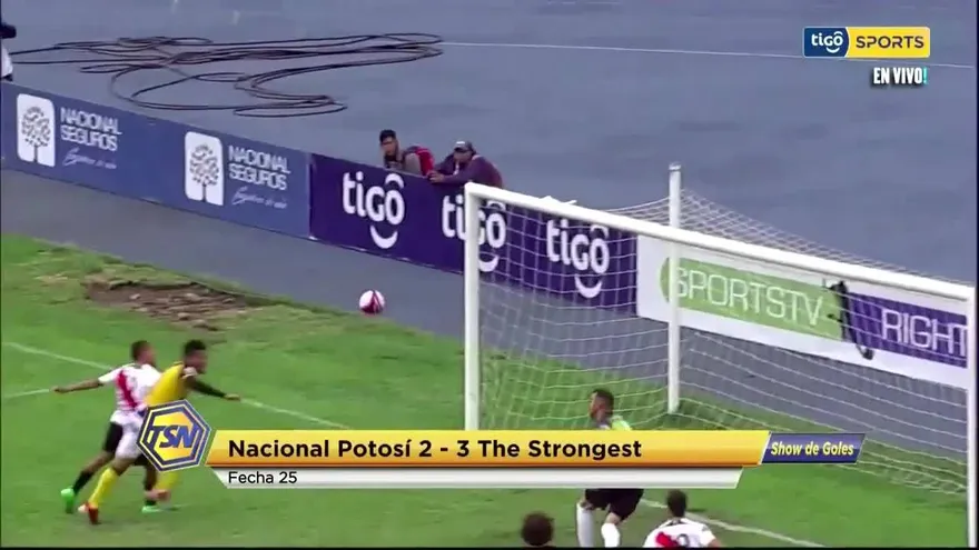 Gol de Rolando Blackburn con The Strongest