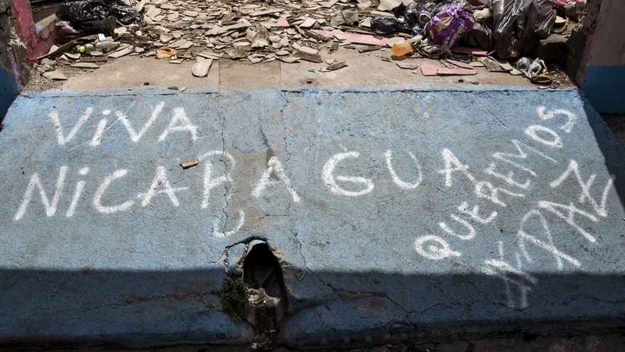 Los nicaragüenses amanecieron con la resaca de la intensa jornada del lunes, cuando un grupo de paramilitares agredió al nuncio Stanislaw Waldemar Sommertag, al cardenal Leopoldo Brenes, al obispo Silvio Báez, y a los sacerdotes Miguel Mántica y Edwin Román