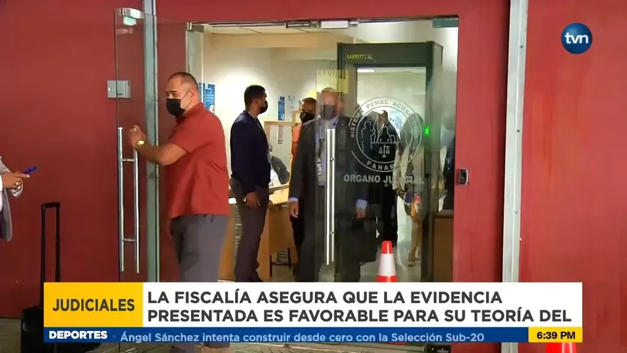 Defensa de Martinelli presenta 12 pruebas documentales