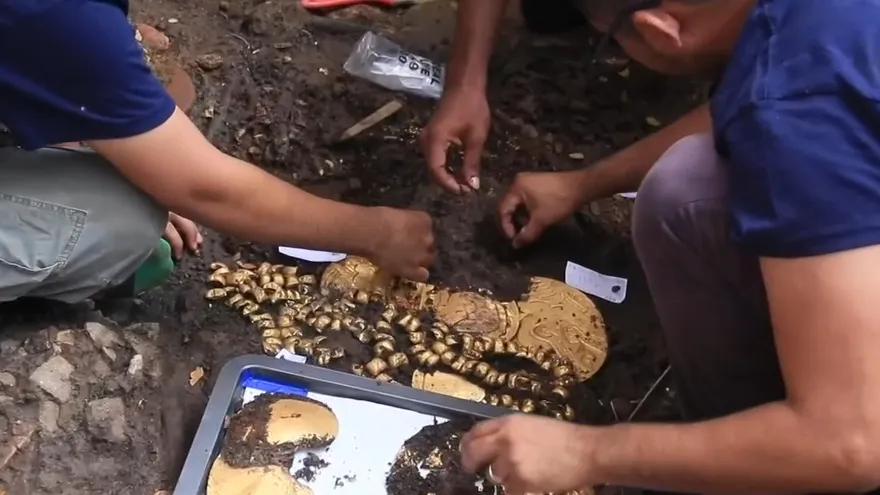 Importante hallazgo de suntuoso ajuar de oro en el Parque Arqueológico El Caño