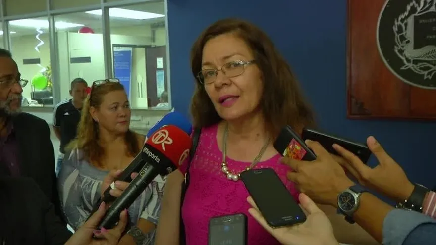 Flores ordena el reintegro de la catedrática Anayansi Turner a la UP