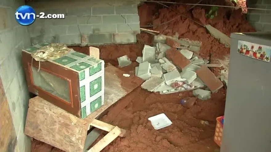 Sinaproc inspecciona derrumbes en la provincia de Colón