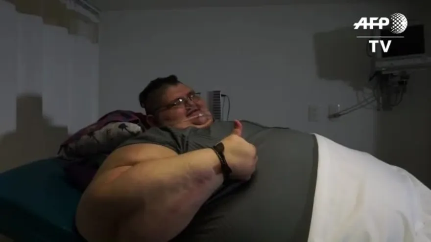 Un mexicano busca reducir a la mitad sus 590 kilos