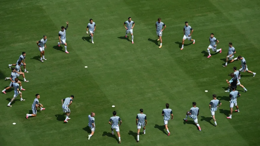 Argentina makes three changes for World Cup final against Spain