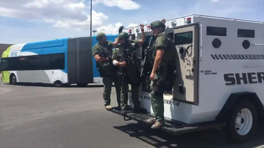 Investigan tiroteo en Texas como "posible crimen de odio", dice jefe policial