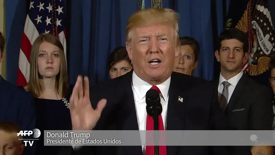 Trump advierte “última oportunidad” para reforma de salud