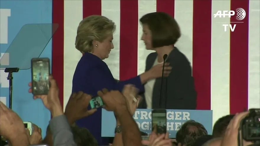 Clinton visita el Nevada republicano a 6 días de la elección