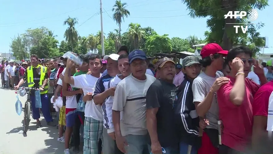 Ecuador: Desesperación por ayuda en zonas devastadas por sismo