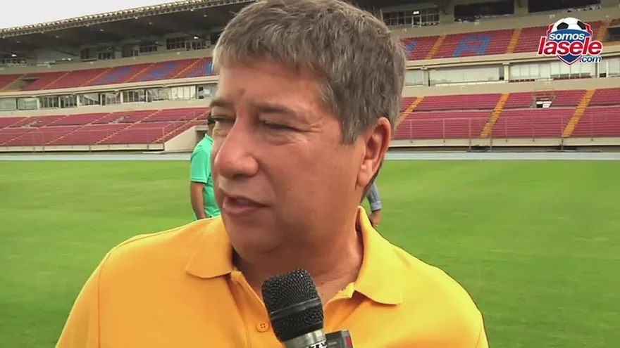 Hernán Darío Gómez quedó encantado con la cancha del Rommel Fernández