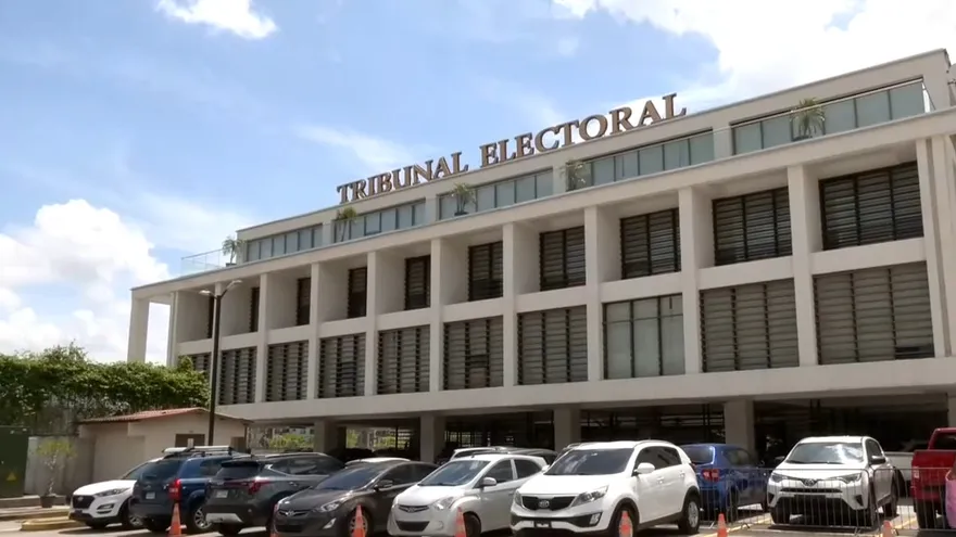 Presentan denuncia por supuestas irregularidades en voto adelantado