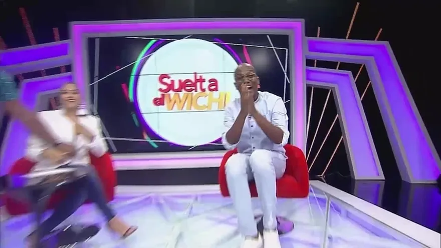 ¿Se imaginan a Jacky como presentadora de noticias?