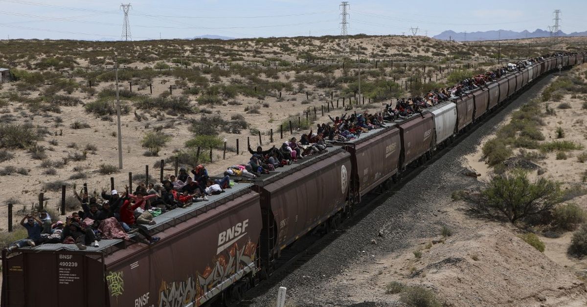 Tribunal federal bloquea orden de Trump que impide solicitar asilo a migrantes que ingresaron ilegalmente a EEUU