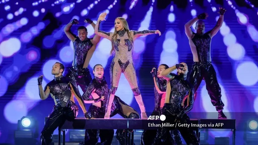 Jennifer Lopez en pleno acto en los American Music Awards