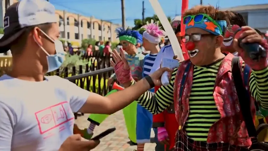 Sonreír a pesar de la pandemia: Payasos de El Salvador celebran su día