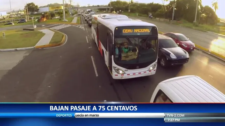 Transportistas cuestionan baja del pasaje del metrobús en los corredores
